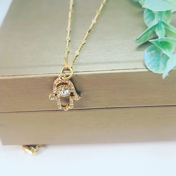 Hamsa hand pendant - Picture 3 of 3